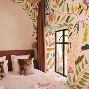 Pompon Riad